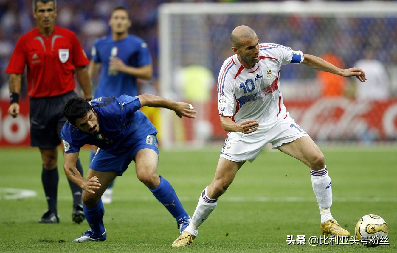 手写阵容、攒球星卡，曾经那些的看球“老习惯”还记得吗？