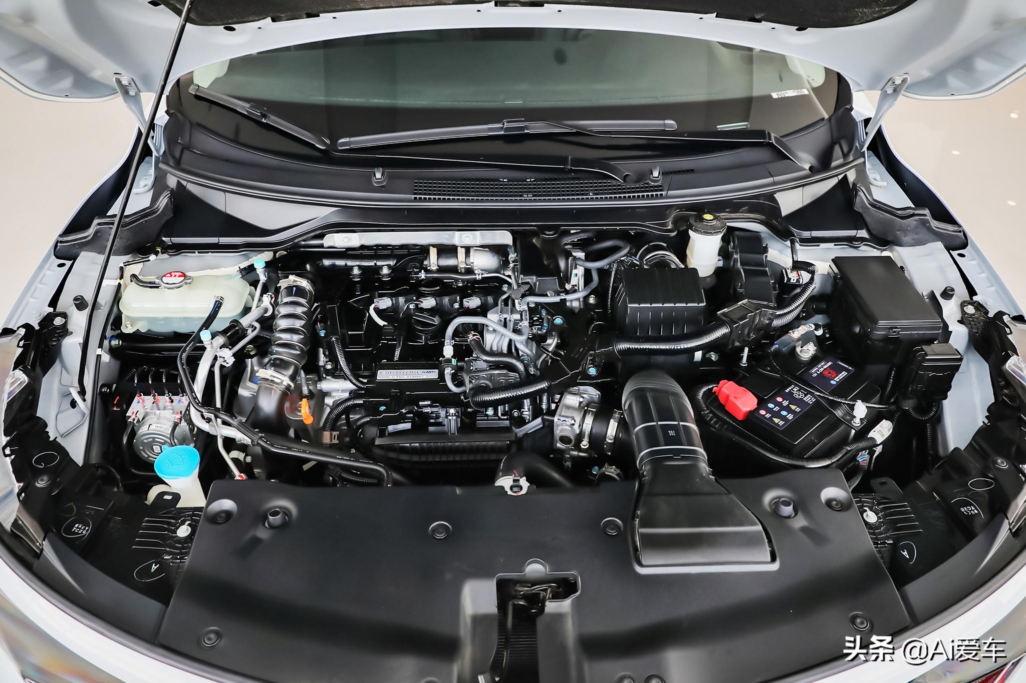 本田享域2021款四缸自然吸气黑色,2019款东风本田享域图片