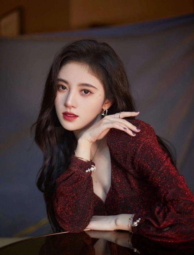 天生漂亮的脸部特征,哪些脸部特征越长越好看