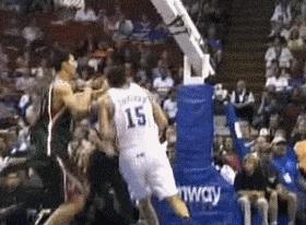 易建联(16年),顶天立地