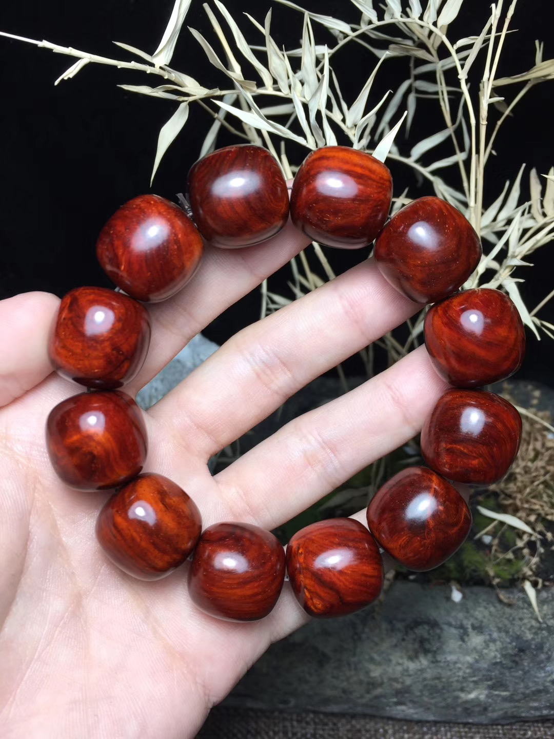 味道比较香的文玩手串,自带香味的文玩手串推荐