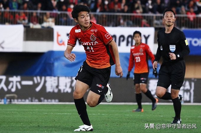 荷兰劲旅5年合同签日本超新星更多菅原让中国足球被甩远