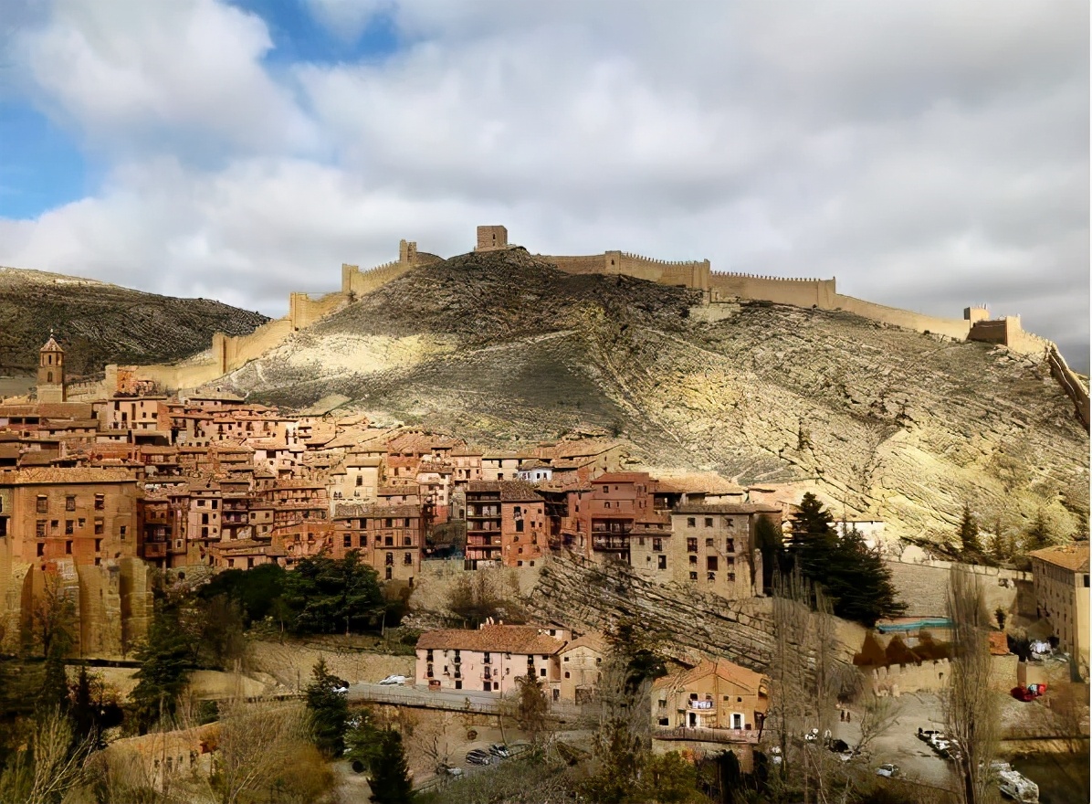 西班牙最美的15座小镇,西班牙最美乡村小镇