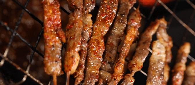 木屋烧烤夏季也有烤全羊吗,木屋烧烤的烤全羊