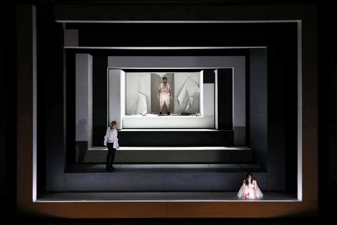 SebastianHannak/震撼心灵的舞台空间美学