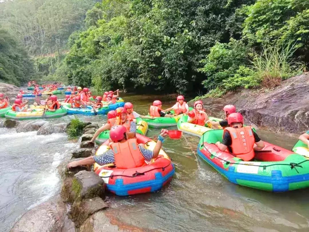 抓住夏日的尾巴来游泳吧,博罗漂流