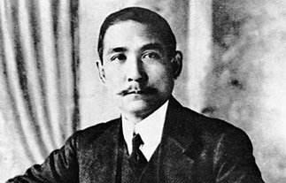 他是中国第一个规范律师职业的人，思想的超前，诠释伟人的伟大