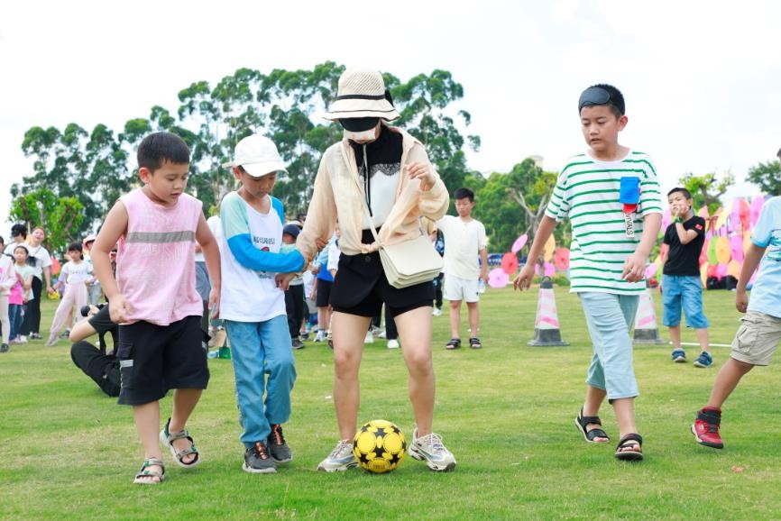 罕步教育2021年虎英小学203班亲子春游活动｜阳光行快乐游