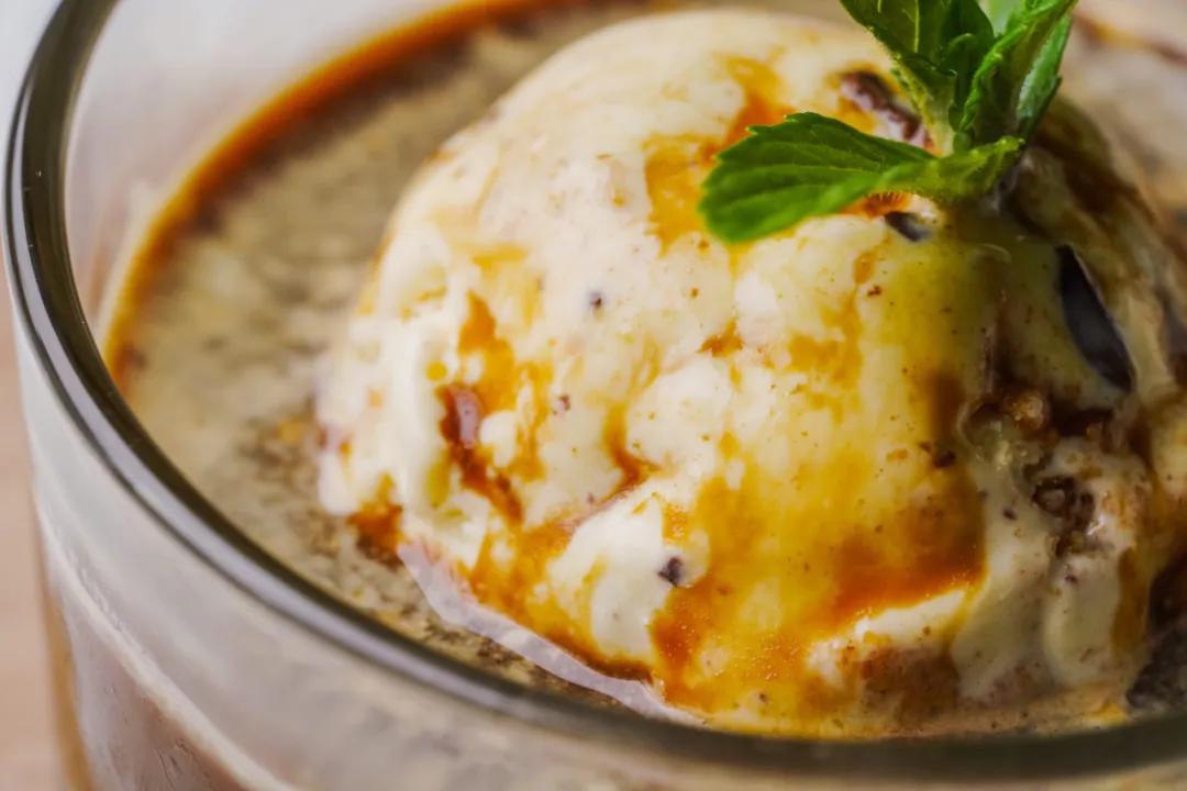 12种不同吃冰淇淋的方法,夏天吃冰淇淋的正确方式