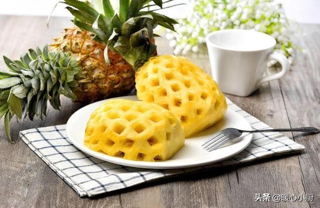 菠萝在盐水里面要泡几分钟才好吃,菠萝用盐水泡几分钟才能好吃