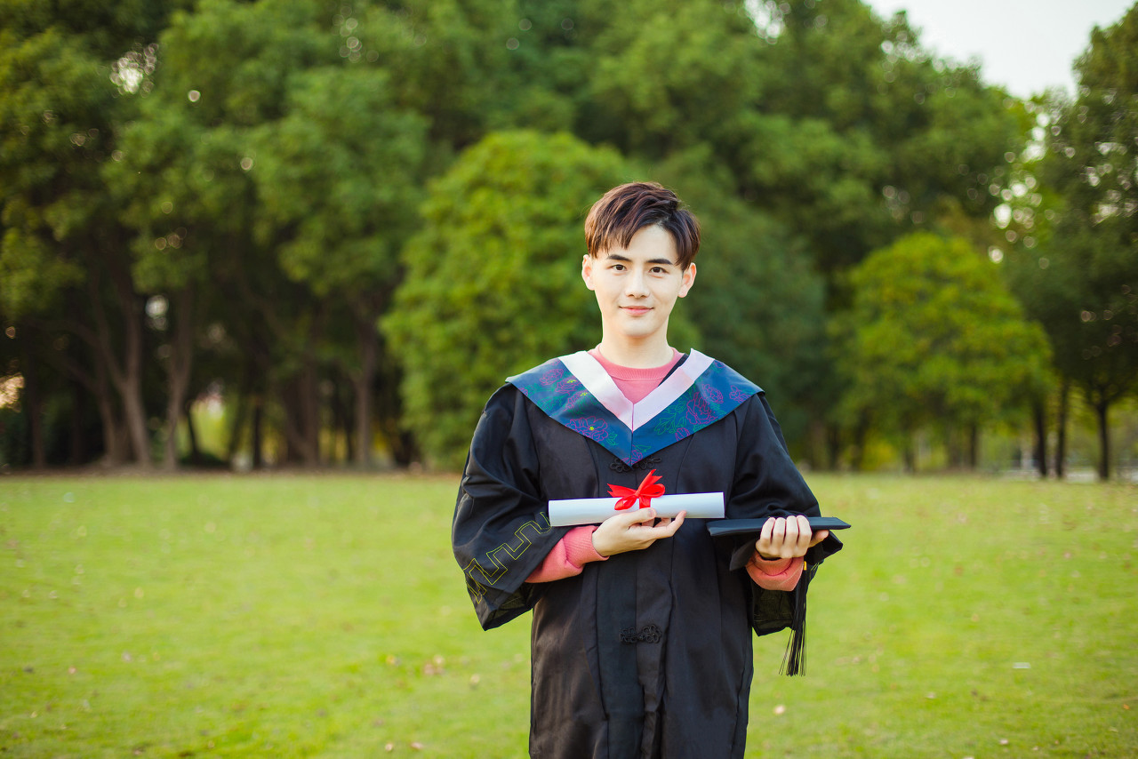 最受欢迎的四所211大学的研究生，毕业后工资非常高