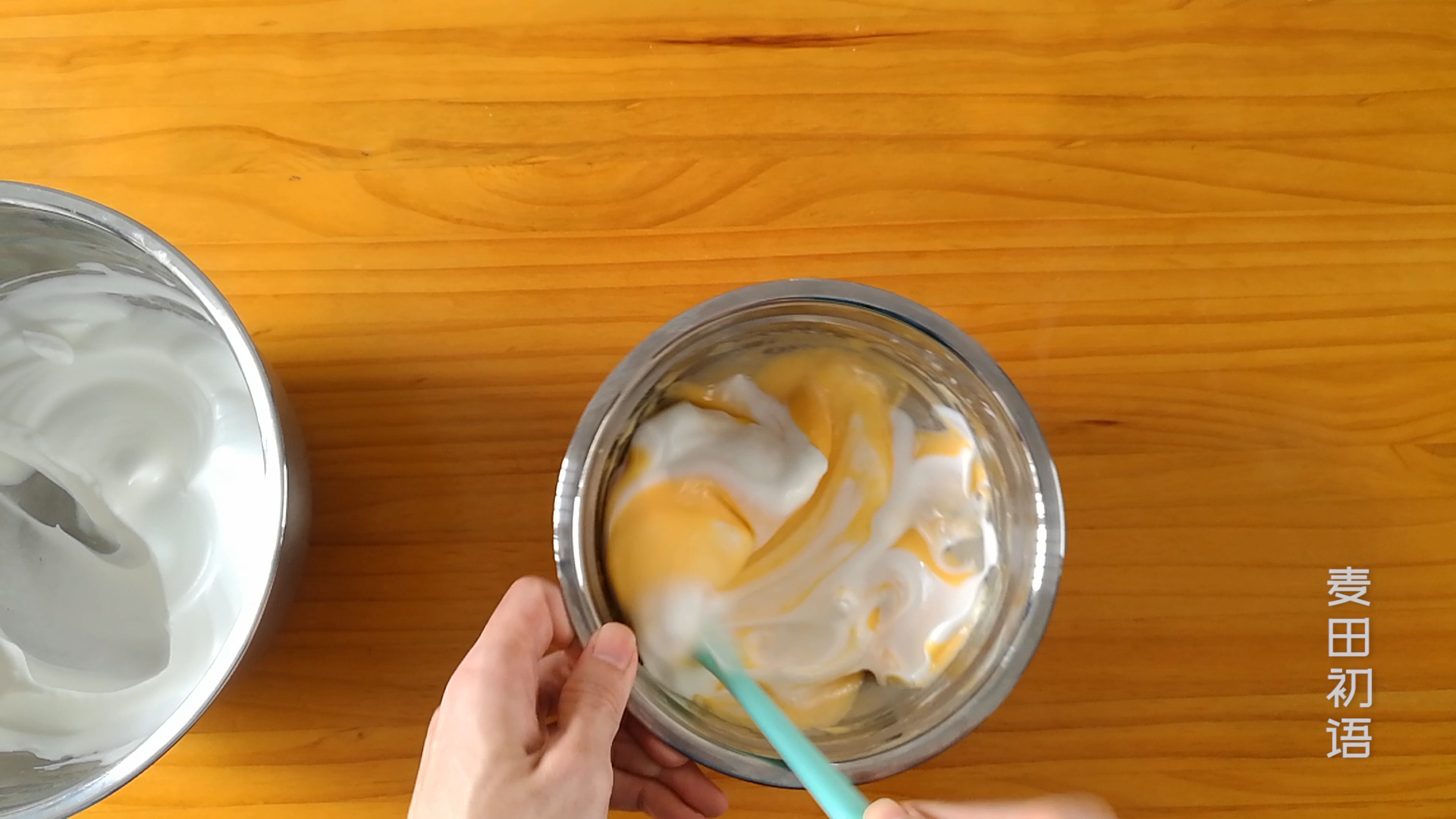 纸杯戚风蛋糕不塌不回缩的诀窍,用纸杯做戚风蛋糕湿乎乎的