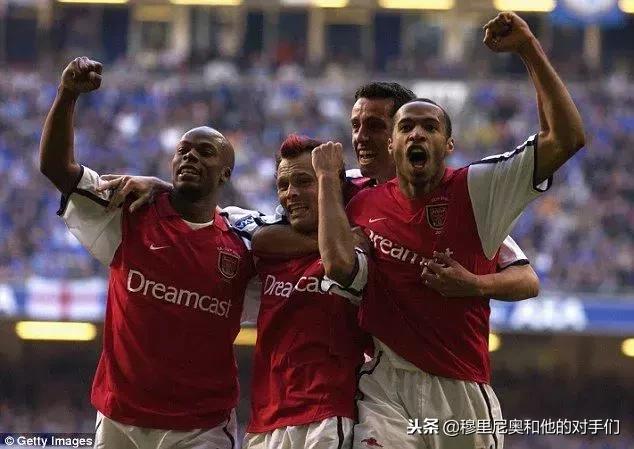 从夏普到世嘉,从德国好顺到库尔斯啤酒:英超豪门球衣广告的变迁