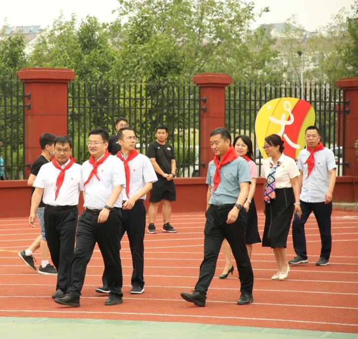 洛龙区第一实验小学学府校区“童心向*党**，梦想起航”游艺节活动