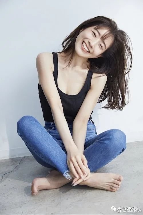 能把绿茶人设舞到女生都讨厌不起来,只有她了吧?