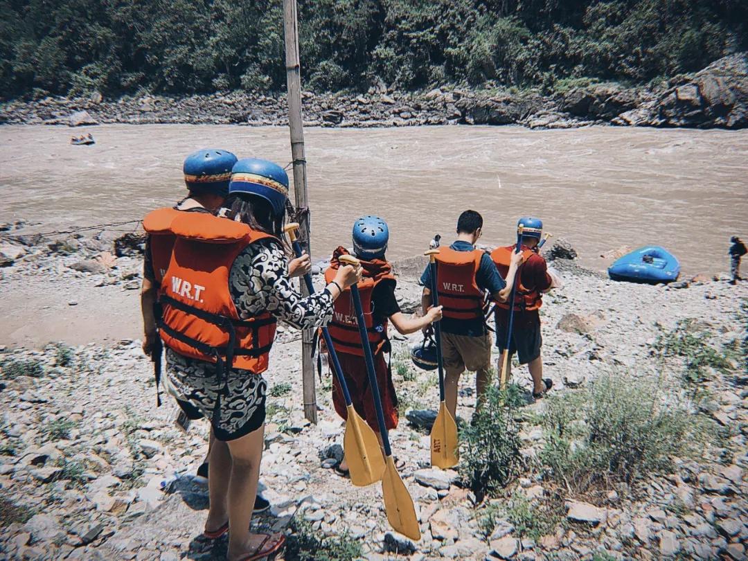 这个微笑国度，见人就夸漂亮，300元就能在天空滑翔