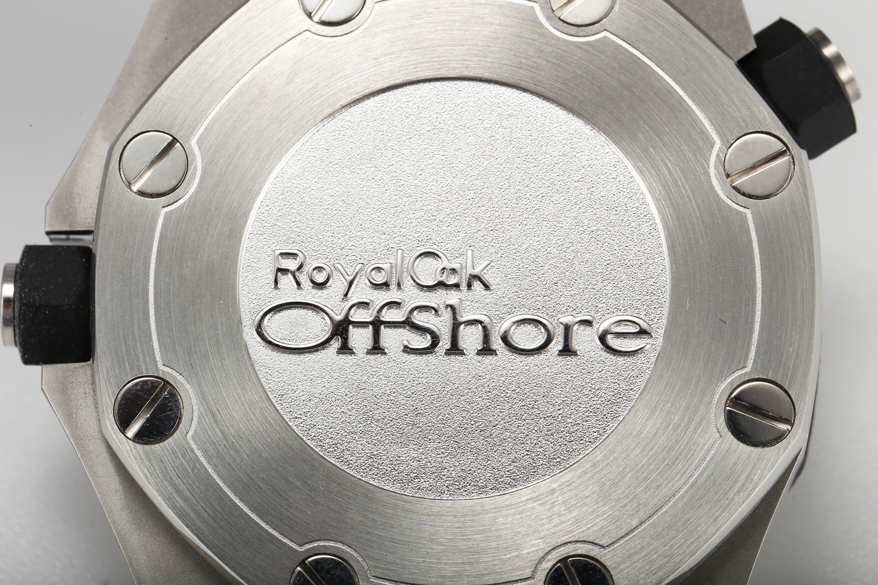 入门级运动潜水表推荐,爱彼皇家橡树15710和15703哪个好