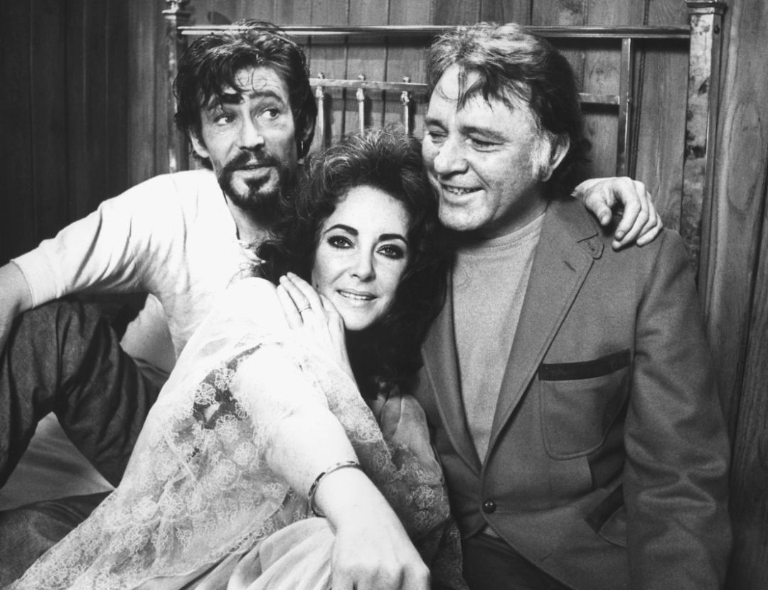 cartier手镯旧版,cartier手镯在国内和国外的价格