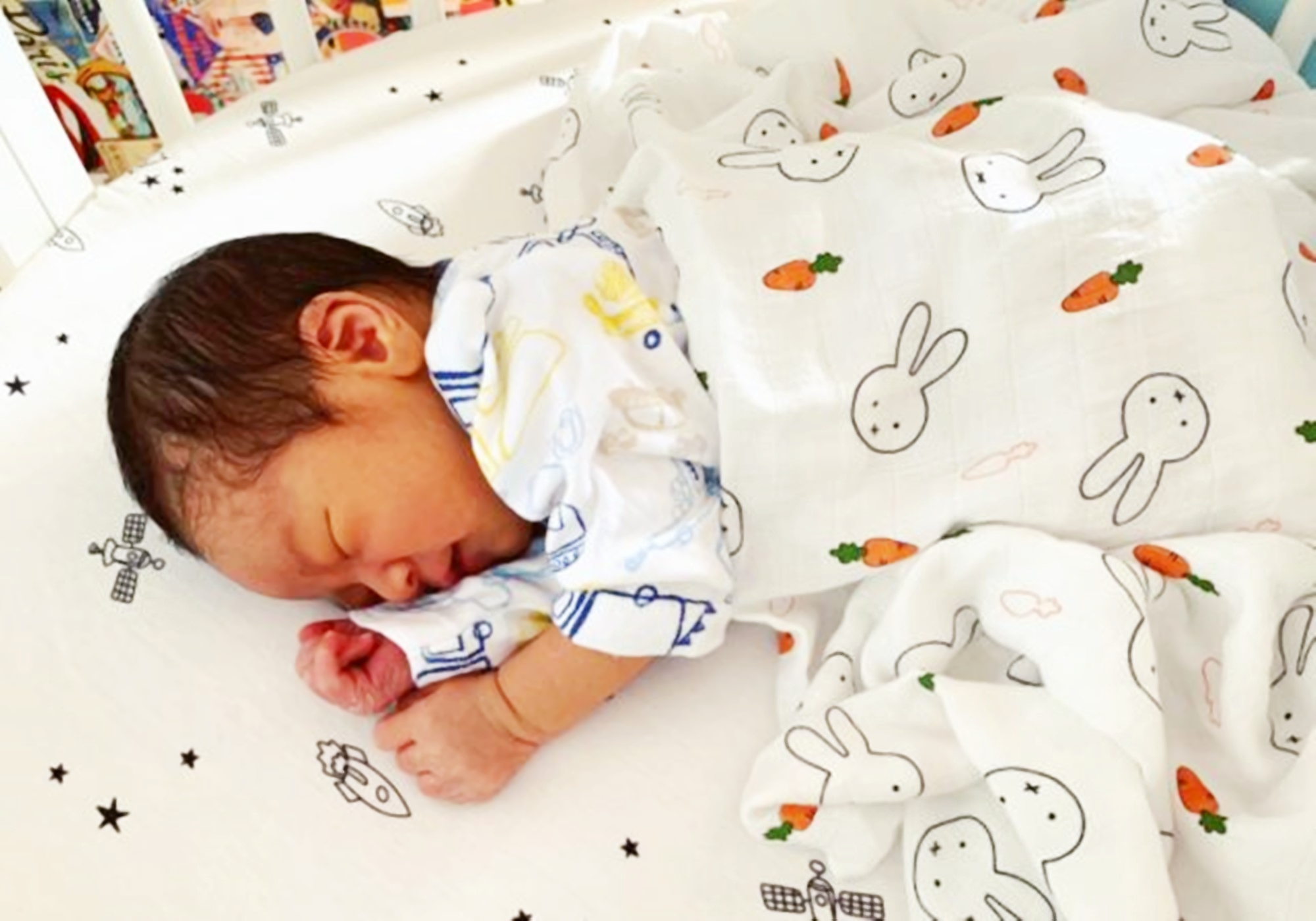 小孩睡觉盖被厚度,如何知道宝宝盖被厚度合适