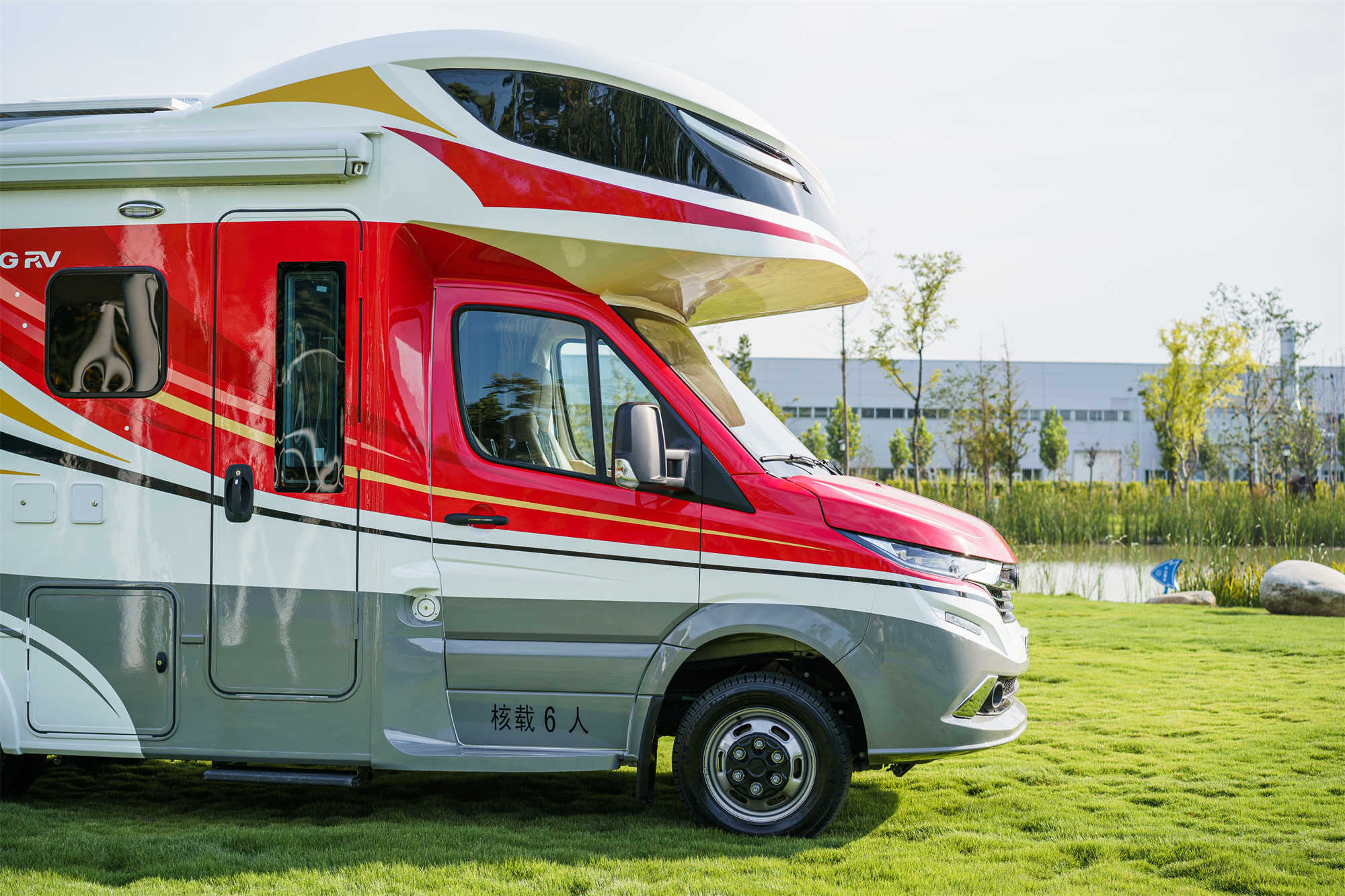 宇通c670房车最新款,宇通房车c553