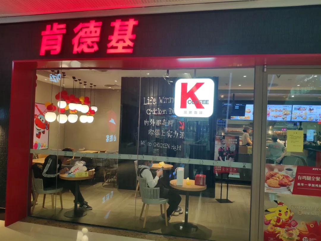 小编探万博|走近战“疫”下的万博百态