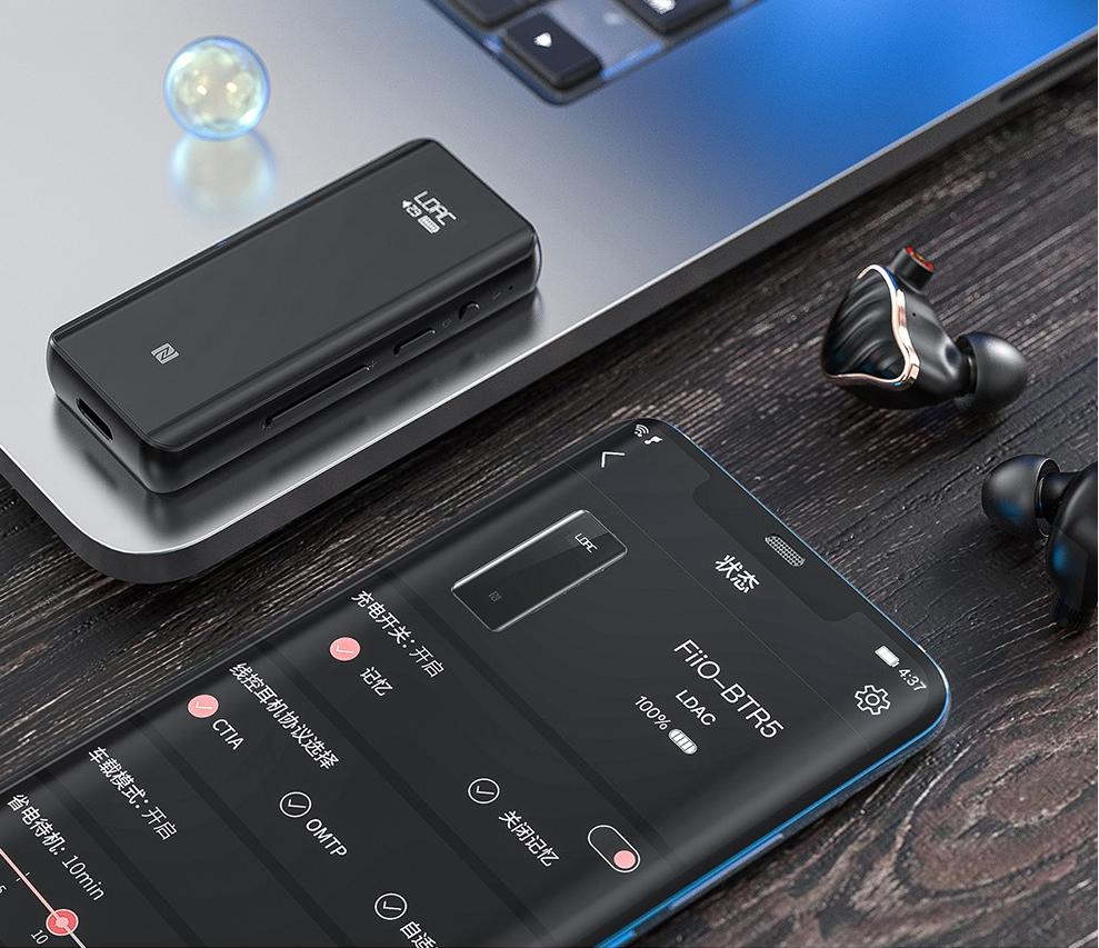 手机接有线耳机声音自动变大,新买的手机耳机有杂音滋滋