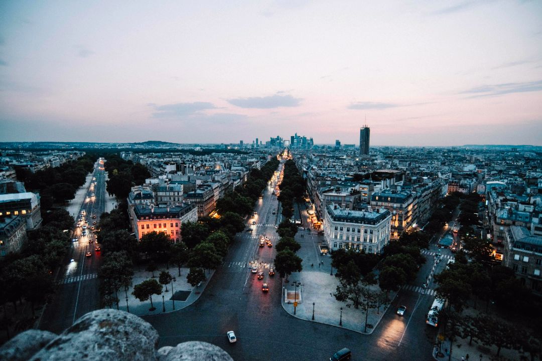 为什么美国城市看不见电线杆,为什么美国的城市没有绿化带