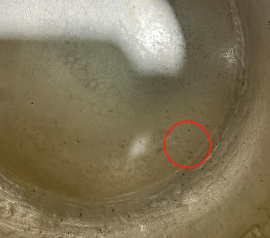 银壶出现黑点,银壶有黑点冒出来怎么回事