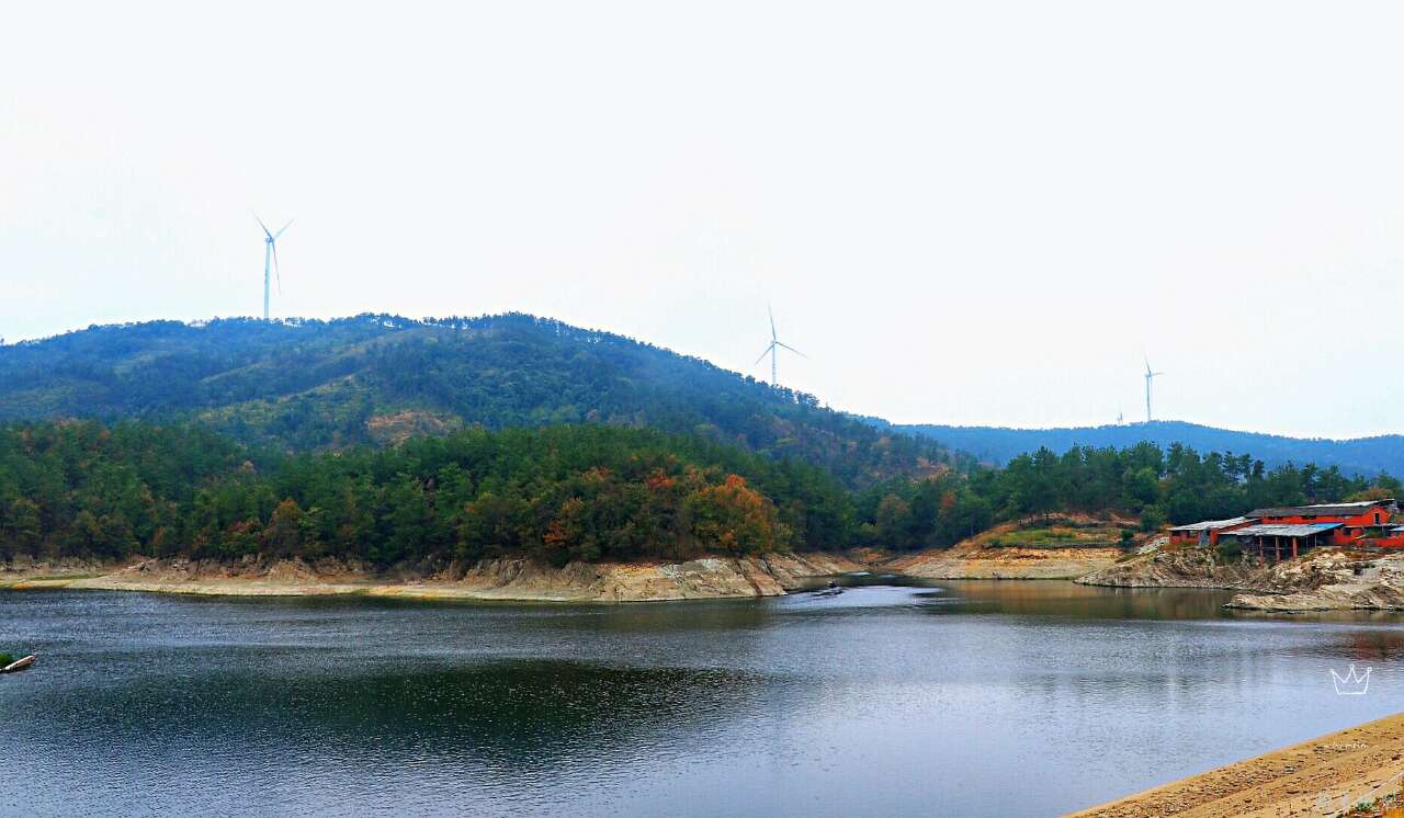 李白静夜思在哪个地方作诗,李白的梦游天姥吟留别的时代背景