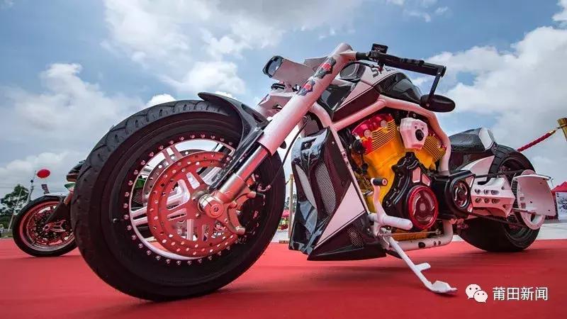 燃燃燃！数千辆机车齐聚莆田会展中心！崔健、唐朝乐队也要来了...