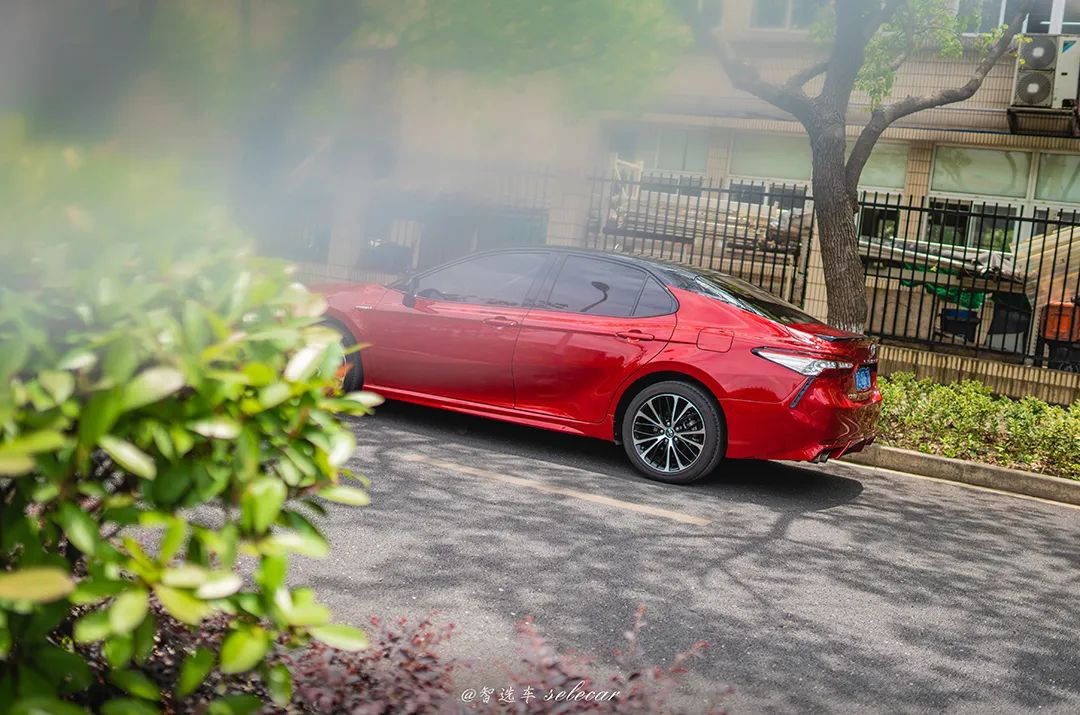 试乘试驾怎样可以吸引客户,试驾新一代凯美瑞双擎