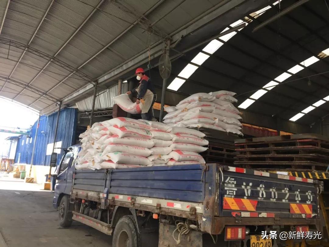 复工复产现场实拍,走进生产车间工人们紧张有序