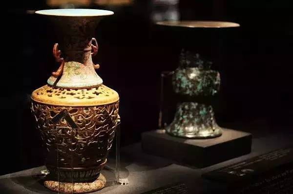 世界上现存最大最完整的木质宫殿,最豪华的宫殿是什么朝代