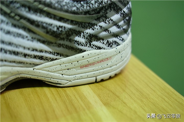 飞云a922评测,羽毛球鞋排行榜前十名中羽