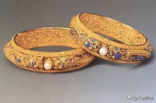 金镯子戴不进去可以压扁吗,金镯子为啥不要买空心的