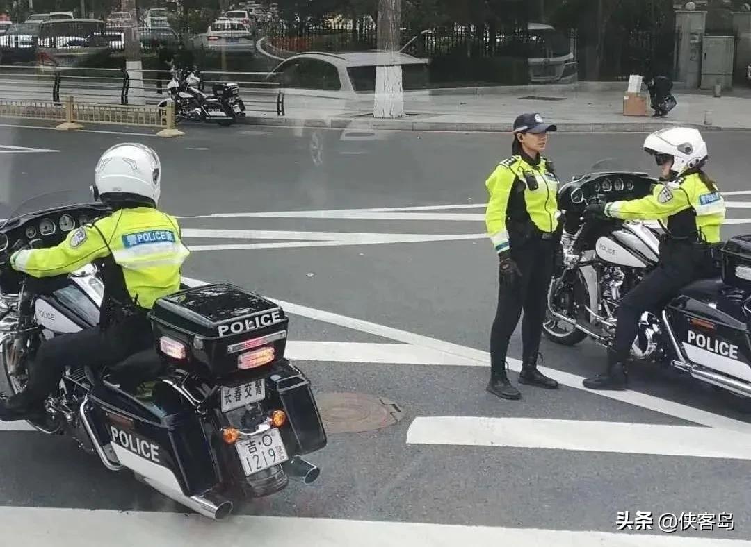 交警购36万哈雷摩托,交警买36万的哈雷