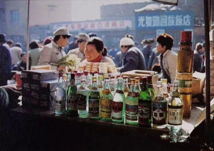 八十年代长春经典老照片,老长春火车站影像