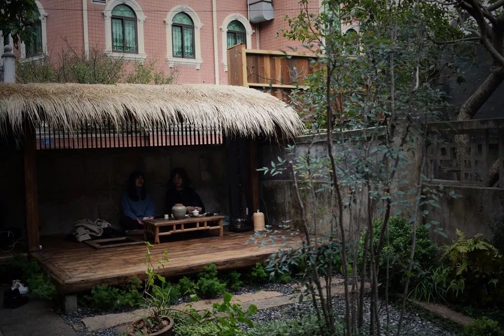 春天的第一杯茶颜悦色奶茶,春天的第一杯竹筒茶