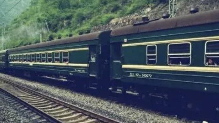 社恐坐地铁,社恐坐地铁抢不到座位