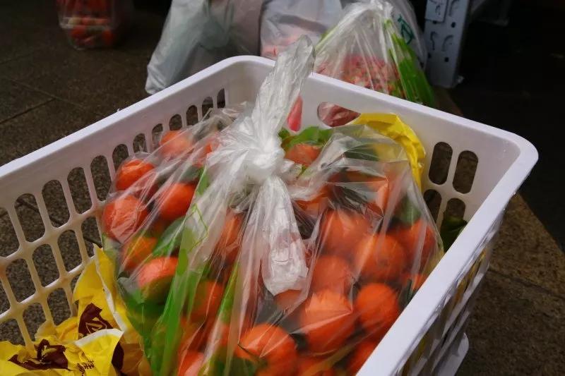 她是余杭一个微信群主光一个群就能卖30多万!近期更是卖疯!卖的啥?