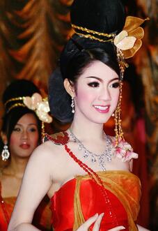 泰国人妖晚年大多凄惨,原因令人悲叹......