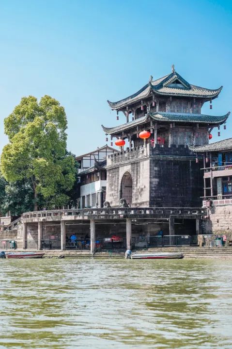 成都周边小镇最安静舒适的小镇,成都周边异域风情小镇