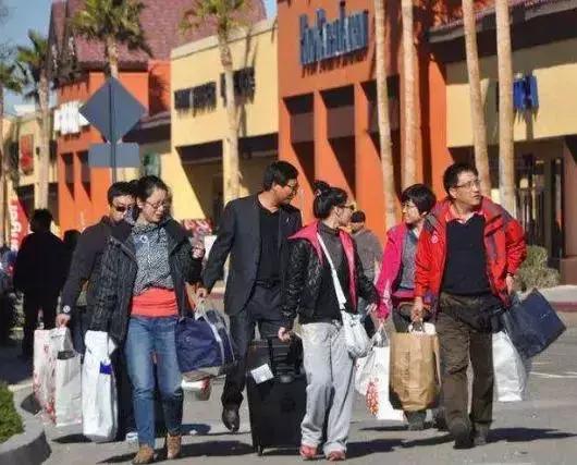 我们只坑中国人,他们人傻钱多”,卖本国人300,卖中国人10000