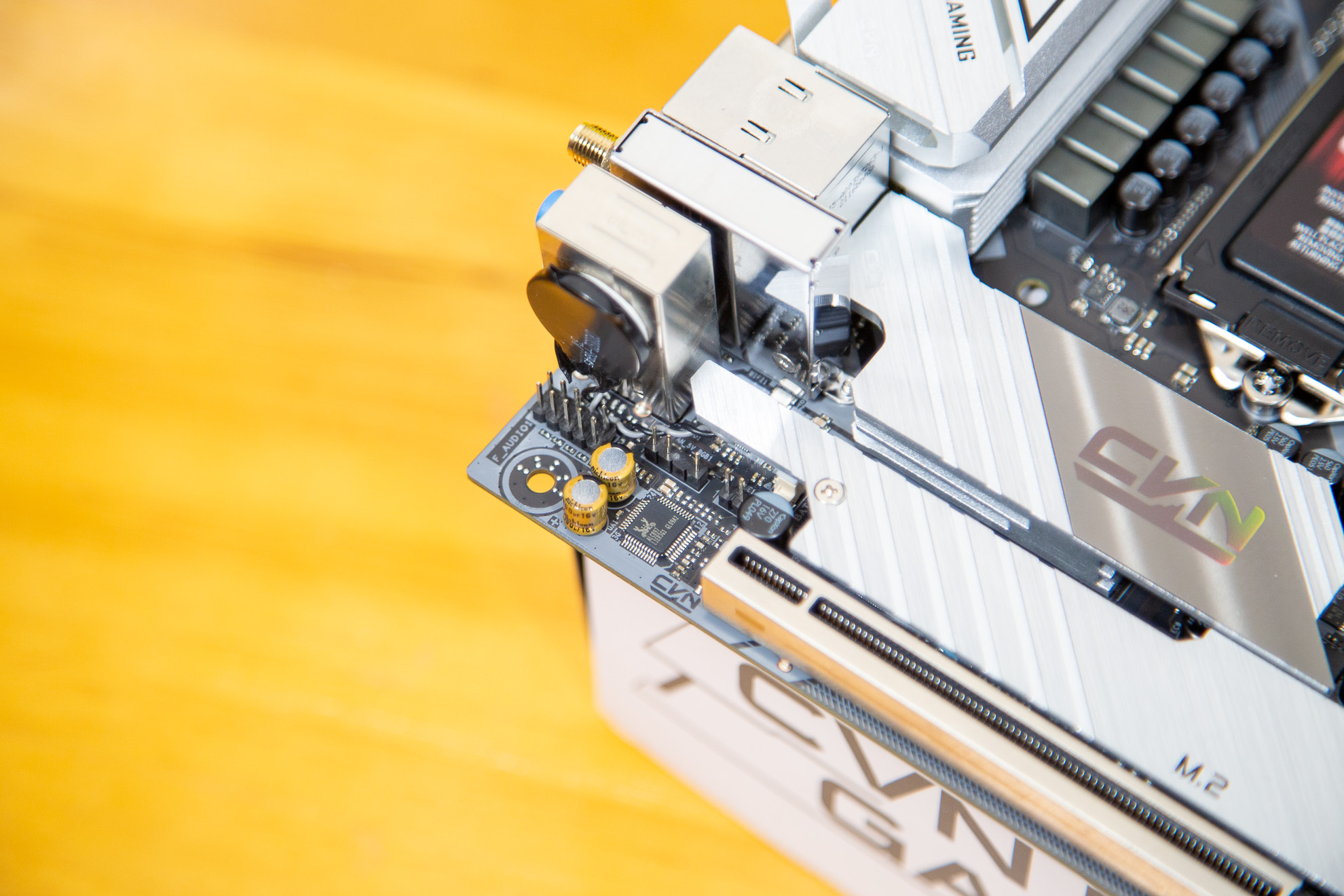 七彩虹b560i支持的cpu,七彩虹b660m配12代i5