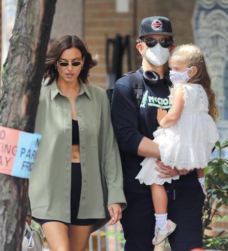 伊莲娜走秀穿搭,超模伊莲娜惊艳美图