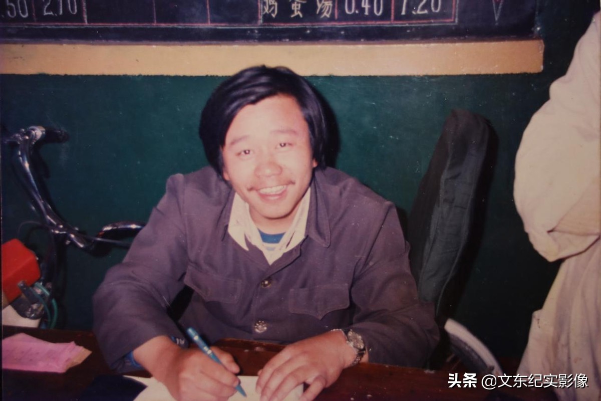 安徽6旬残疾老汉的“完美爱情”，小14岁良妻：他颠覆了我的三观