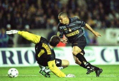 罗纳尔多的钟摆式只玩过一次,罗纳尔多钟摆过人还有人用过吗