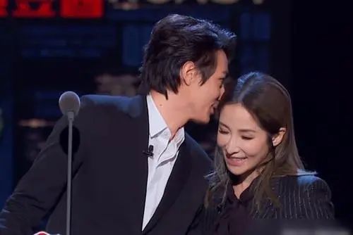 萧亚轩之前恋爱史,萧亚轩16年换17个男友的秘诀