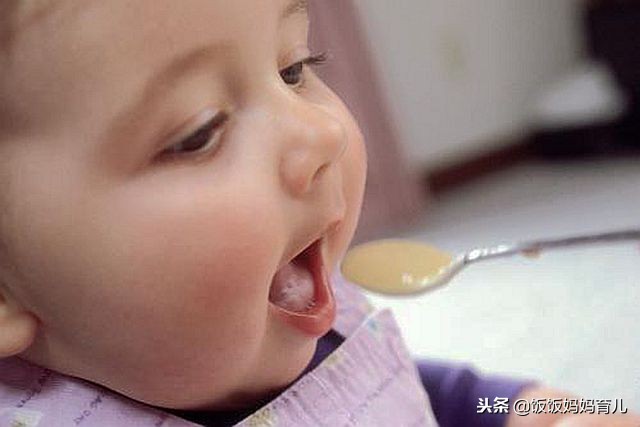 宝宝6个月吃辅食需要买辅食书吗,6个月宝宝辅食可以吃什么