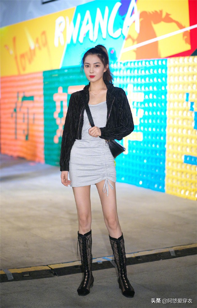 今年流行烟筒靴还是马丁靴,马丁靴过时今年流行哪三种鞋